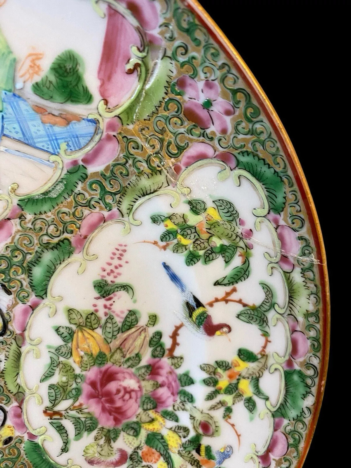 2 Chinese Canton Rose Medallion Porcelain plates 19th century